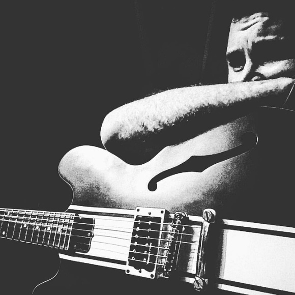 Meet your Posher, Andrew - Picture 1 of 1